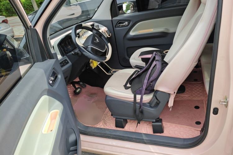 Used Wuling Hongguang MINIEV 2022 Macaron Fashion Model Lithium Iron Phosphate Left Front Seat
