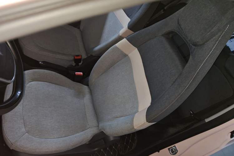 Used Wuling Hongguang MINIEV 2022 Macaron Premium Model – Lithium Iron Phosphate Left Front Seat