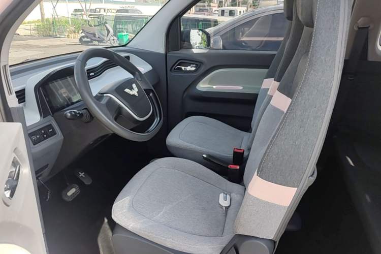 Used Wuling Hongguang MINIEV 2022 Macaron Premium Model – Lithium Iron Phosphate Left Front Seat