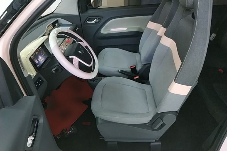 Used Wuling Hongguang MINIEV 2022 Macaron Premium Model – Lithium Iron Phosphate Left Front Seat