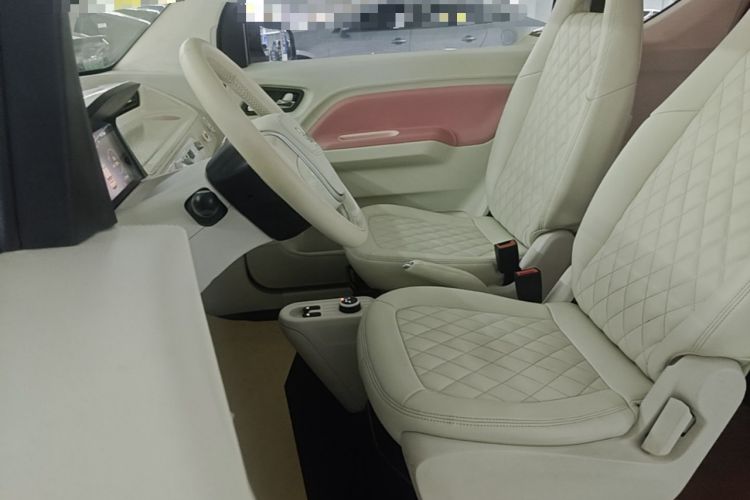Used Wuling Hongguang MINIEV 2022 Macaron Premium Model – Lithium Iron Phosphate Left Front Seat