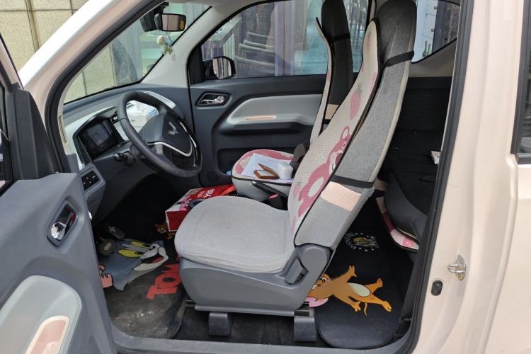 Used Wuling Hongguang MINIEV 2022 Macaron Premium Model – Lithium Ternary Battery Left Front Seat