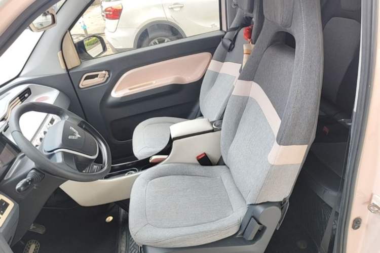 Used Wuling Hongguang MINIEV 2022 Macaron Premium Model – Lithium Iron Phosphate Left Front Seat