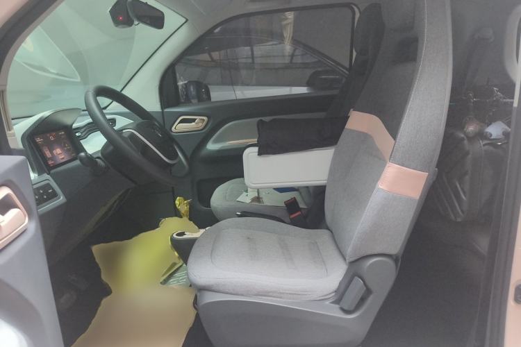 Used Wuling Hongguang MINIEV 2022 Macaron Fashion Edition Lithium-Nickel-Cobalt-Alpha-oxide Left Front Seat