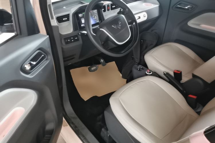 Used Wuling Hongguang MINIEV 2022 Macaron Premium Model – Lithium Iron Phosphate Left Front Seat