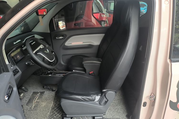 Used Wuling Hongguang MINIEV 2022 Macaron Premium Model – Lithium Ternary Battery Left Front Seat