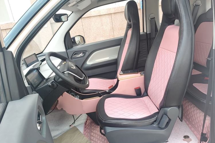 Used Wuling Hongguang MINIEV 2022 Macaron Premium Model – Lithium Iron Phosphate Left Front Seat