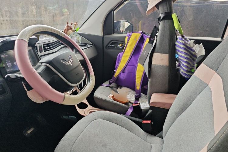 Used Wuling Hongguang MINIEV 2022 Macaron Premium Model – Lithium Iron Phosphate Left Front Seat