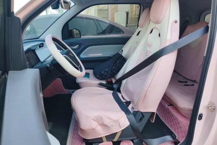 Used Wuling Hongguang MINIEV 2022 Macaron Premium Model – Lithium Iron Phosphate Left Front Seat
