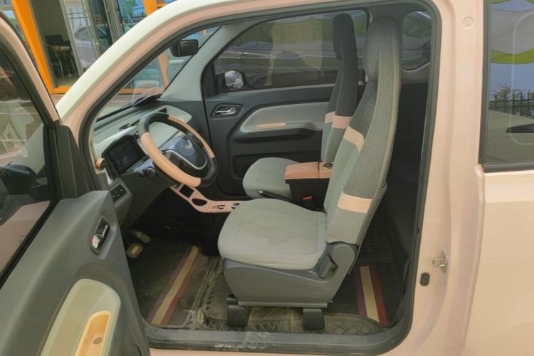 Used Wuling Hongguang MINIEV 2022 Macaron Fashion Model Lithium Iron Phosphate Left Front Seat