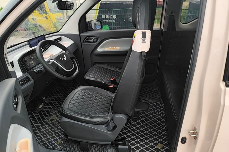 Used Wuling Hongguang MINIEV 2022 Macaron Premium Model – Lithium Iron Phosphate Left Front Seat