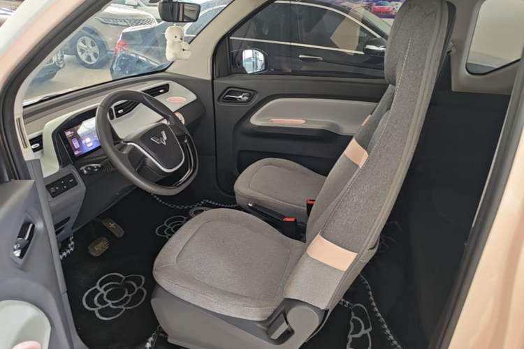 Used Wuling Hongguang MINIEV 2022 Macaron Premium Model – Lithium Iron Phosphate Left Front Seat