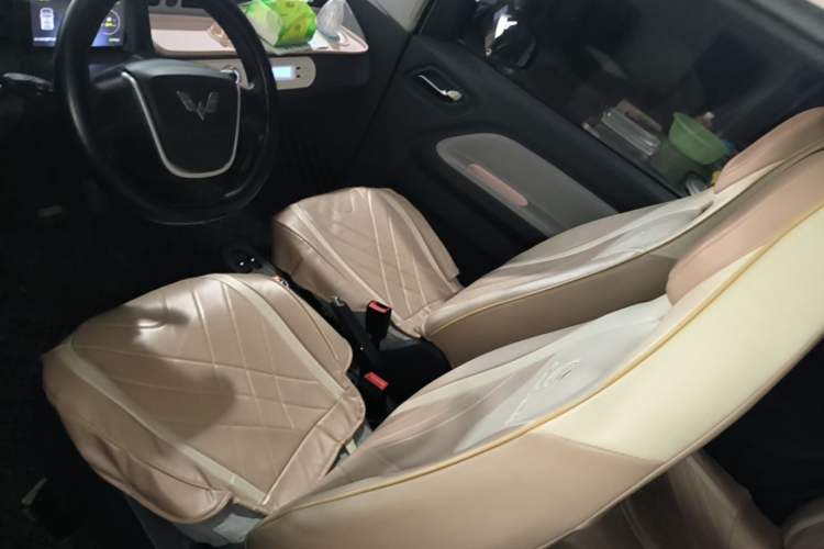Used Wuling Hongguang MINIEV 2022 Macaron Colorful Edition Lithium-Ion Battery Left Front Seat