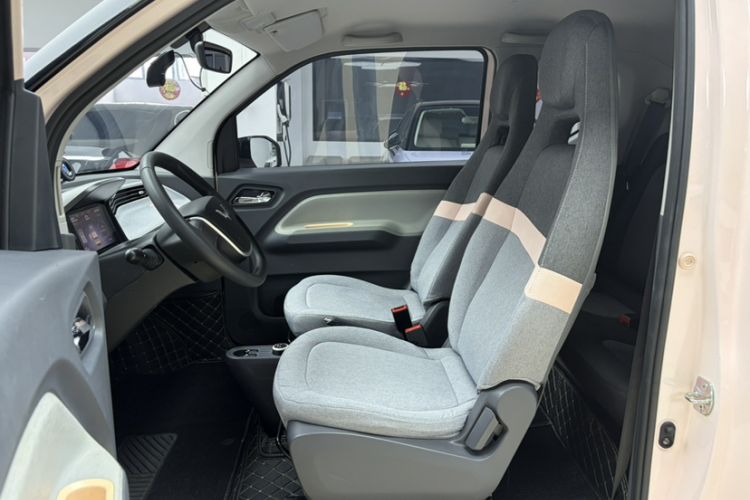 Used Wuling Hongguang MINIEV 2022 Macaron Premium Model – Lithium Iron Phosphate Left Front Seat
