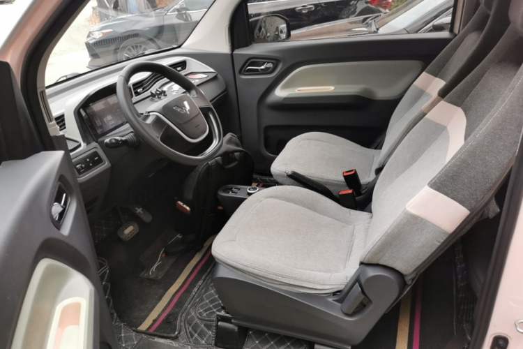 Used Wuling Hongguang MINIEV 2022 Macaron Premium Model – Lithium Iron Phosphate Left Front Seat