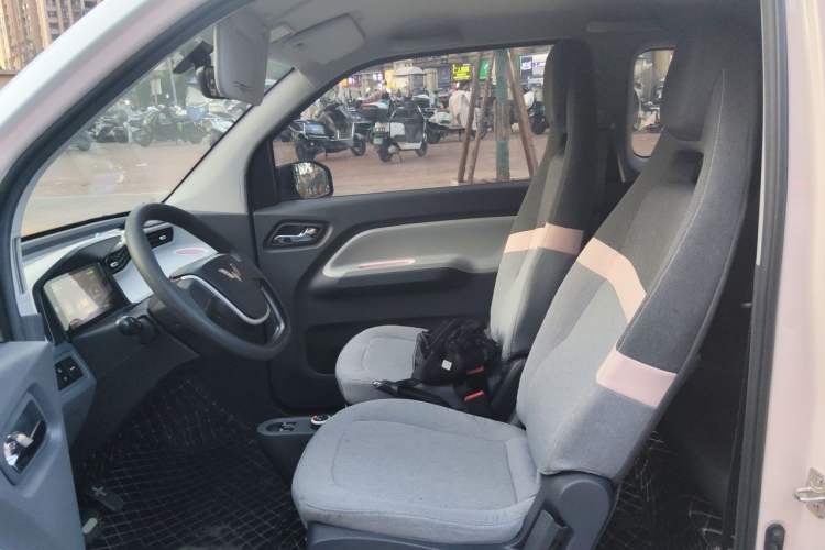 Used Wuling Hongguang MINIEV 2022 Macaron Premium Model – Lithium Iron Phosphate Left Front Seat