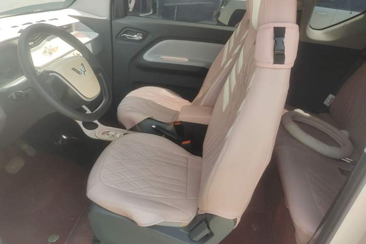 Used Wuling Hongguang MINIEV 2022 Macaron Premium Model – Lithium Ternary Battery Left Front Seat
