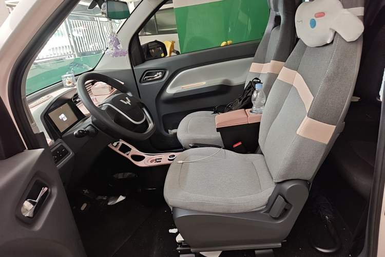 Used Wuling Hongguang MINIEV 2022 Macaron Fashion Edition Lithium-Nickel-Cobalt-Alpha-oxide Left Front Seat
