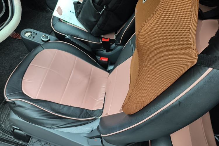Used Wuling Hongguang MINIEV 2022 Macaron Fashion Model Lithium Iron Phosphate Left Front Seat