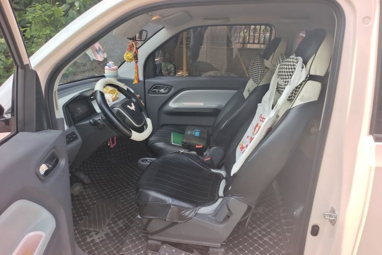 Used Wuling Hongguang MINIEV 2022 Macaron Premium Model – Lithium Iron Phosphate Left Front Seat