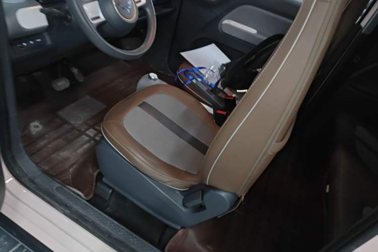 Used Wuling Hongguang MINIEV 2022 GAMEBOY 200km Gaming Edition with Lithium Iron Phosphate Left Front Seat