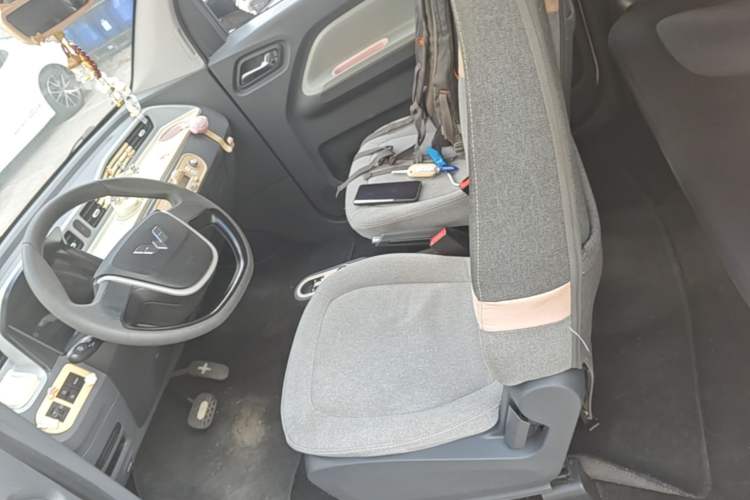 Used Wuling Hongguang MINIEV 2022 Macaron Fashion Model Lithium Iron Phosphate Left Front Seat