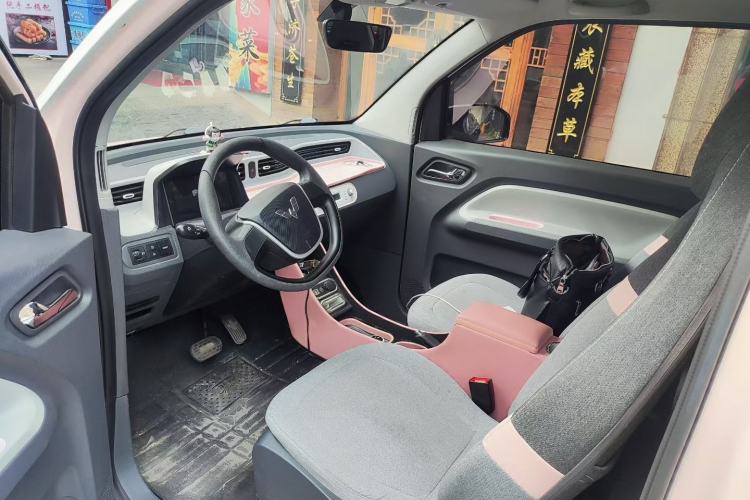 Used Wuling Hongguang MINIEV 2022 Macaron Premium Model – Lithium Ternary Battery Left Front Seat