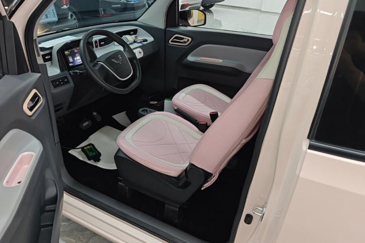 Used Wuling Hongguang MINIEV 2022 Macaron Premium Model – Lithium Iron Phosphate Left Front Seat