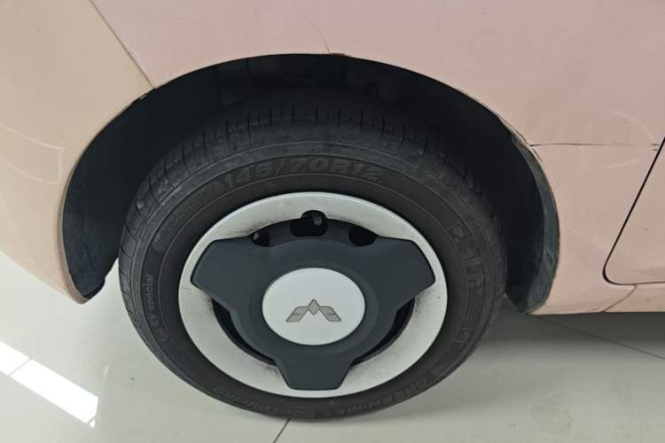 Used Wuling Hongguang MINIEV 2022 Macaron Premium Model – Lithium Iron Phosphate Left Front Wheel Hub