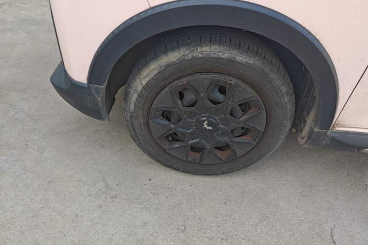 Used Wuling Hongguang MINIEV 2022 GAMEBOY 200km Gaming Edition with Lithium Iron Phosphate Left Front Wheel Hub