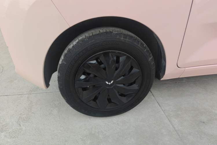 Used Wuling Hongguang MINIEV 2022 Macaron Premium Model – Lithium Iron Phosphate Left Front Wheel Hub