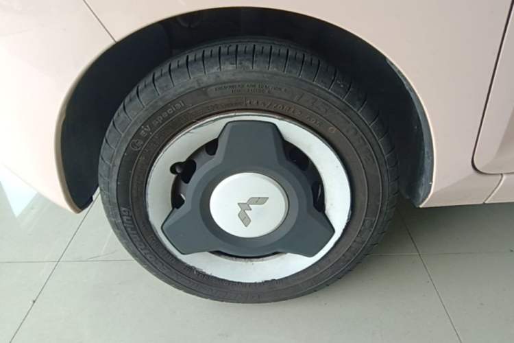 Used Wuling Hongguang MINIEV 2022 Macaron Premium Model – Lithium Ternary Battery Left Front Wheel Hub