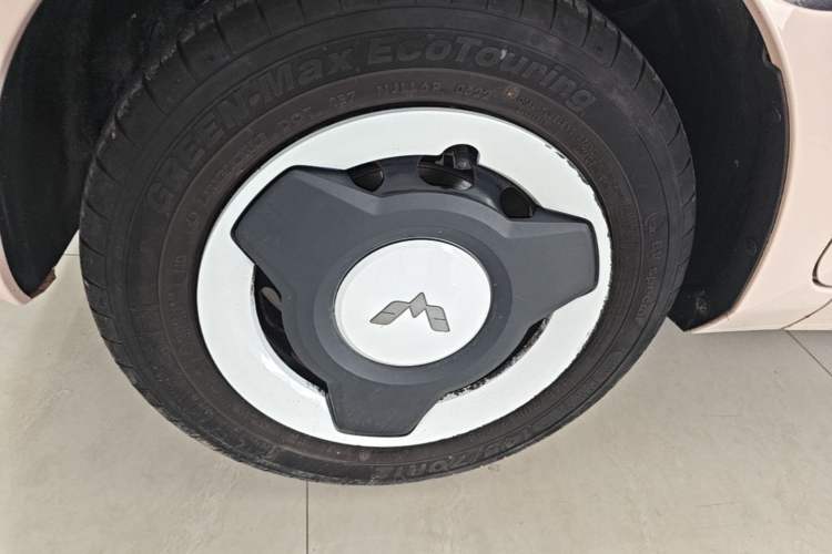 Used Wuling Hongguang MINIEV 2022 Macaron Premium Model – Lithium Ternary Battery Left Front Wheel Hub