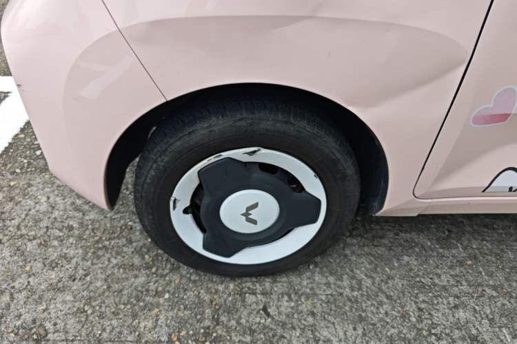 Used Wuling Hongguang MINIEV 2022 Macaron-Color Edition Lithium Iron Phosphate Left Front Wheel Hub