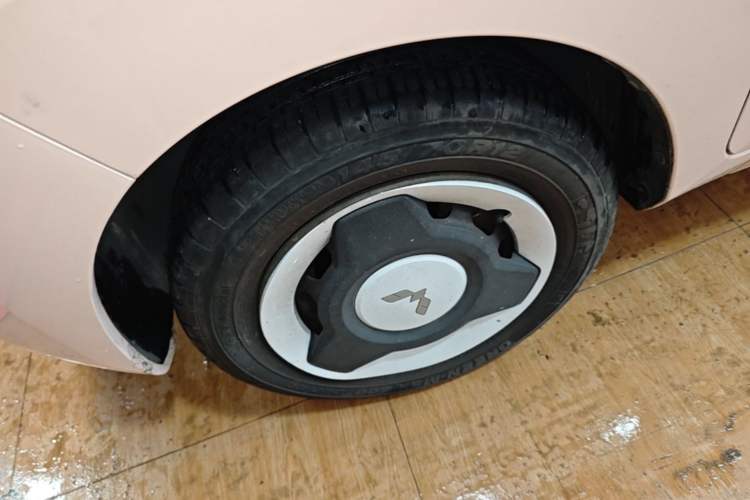 Used Wuling Hongguang MINIEV 2022 Macaron Premium Model – Lithium Ternary Battery Left Front Wheel Hub