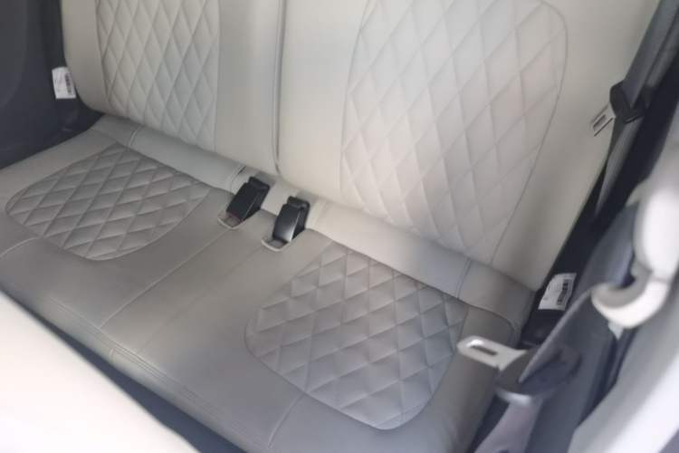 Used Wuling Hongguang MINIEV 2022 Macaron Premium Model – Lithium Iron Phosphate Left Rear Seat