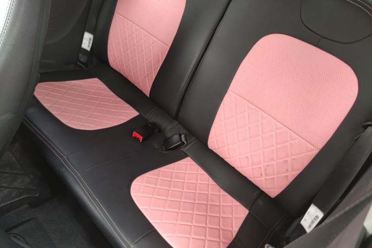 Used Wuling Hongguang MINIEV 2022 Macaron Premium Model – Lithium Iron Phosphate Left Rear Seat