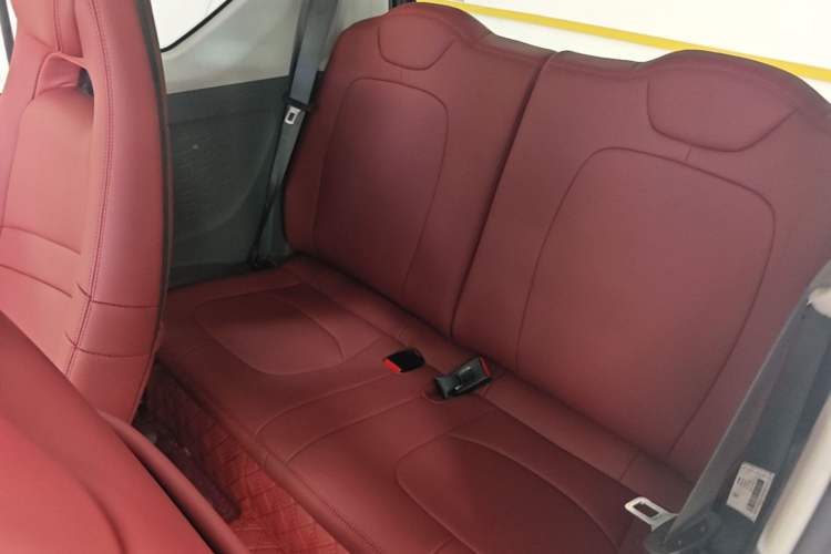 Used Wuling Hongguang MINIEV 2022 Macaron Fashion Model Lithium Iron Phosphate Left Rear Seat
