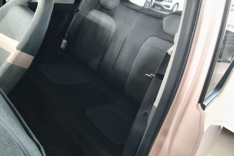 Used Wuling Hongguang MINIEV 2022 Macaron Premium Model – Lithium Iron Phosphate Left Rear Seat