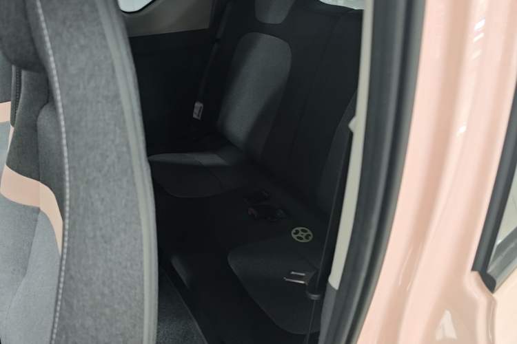 Used Wuling Hongguang MINIEV 2022 Macaron Premium Model – Lithium Iron Phosphate Left Rear Seat