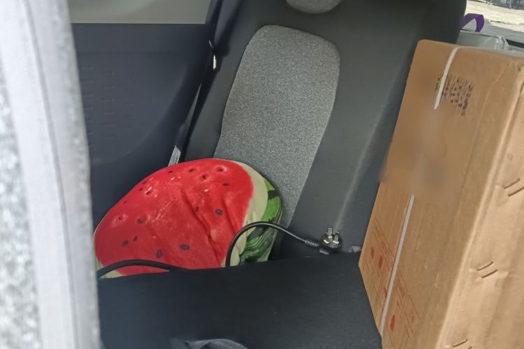 Used Wuling Hongguang MINIEV 2022 Macaron Fashion Model Lithium Iron Phosphate Left Rear Seat