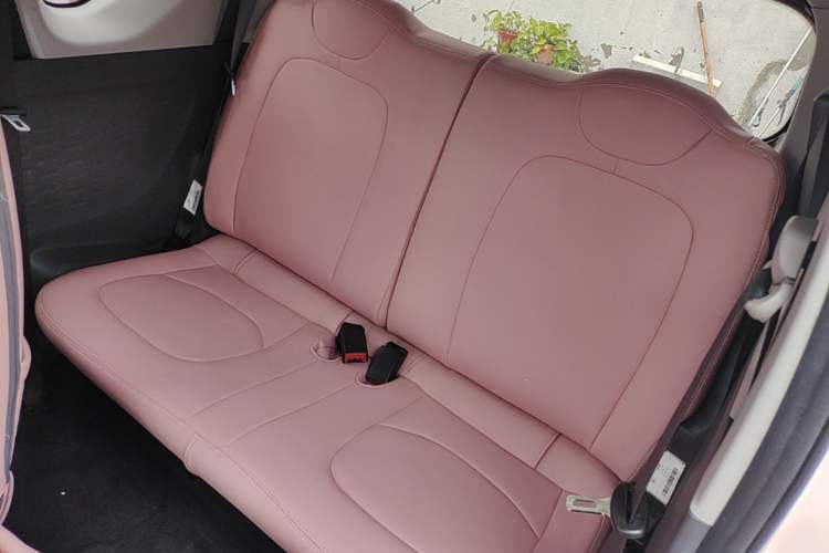Used Wuling Hongguang MINIEV 2022 Macaron Premium Model – Lithium Iron Phosphate Left Rear Seat