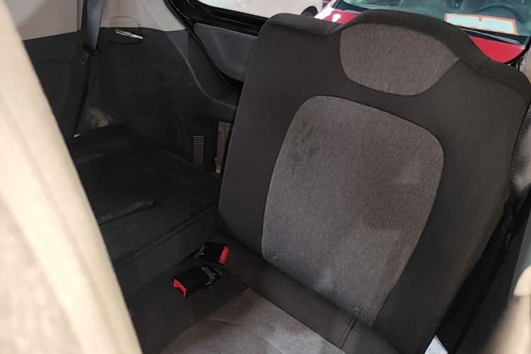 Used Wuling Hongguang MINIEV 2022 Macaron Premium Model – Lithium Iron Phosphate Left Rear Seat
