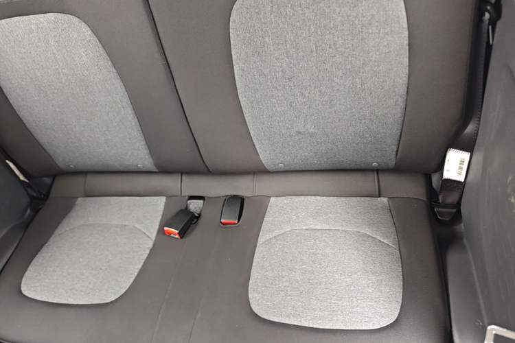 Used Wuling Hongguang MINIEV 2022 Macaron Fashion Model Lithium Iron Phosphate Left Rear Seat