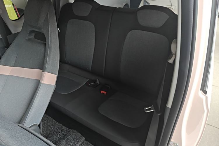 Used Wuling Hongguang MINIEV 2022 Macaron Premium Model – Lithium Iron Phosphate Left Rear Seat