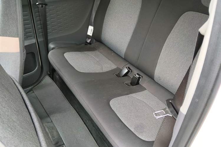Used Wuling Hongguang MINIEV 2022 Macaron Premium Model – Lithium Iron Phosphate Left Rear Seat
