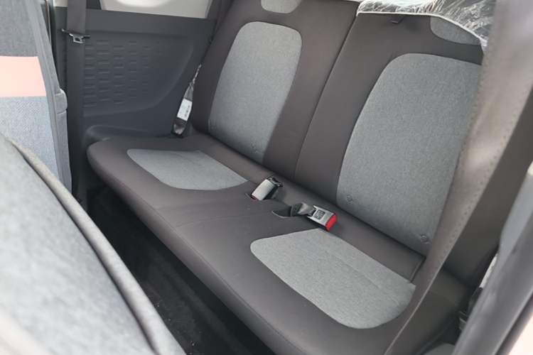 Used Wuling Hongguang MINIEV 2022 Macaron Premium Model – Lithium Iron Phosphate Left Rear Seat