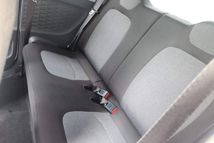 Used Wuling Hongguang MINIEV 2022 Macaron Premium Model – Lithium Iron Phosphate Left Rear Seat