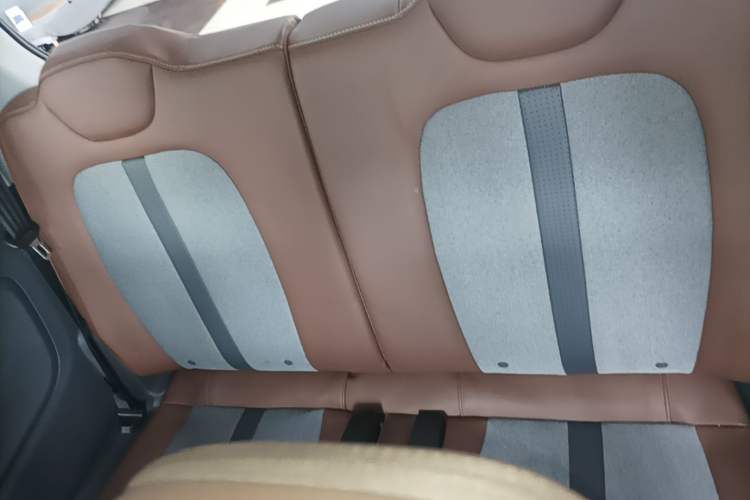 Used Wuling Hongguang MINIEV 2022 GAMEBOY 300km Play Edition Lithium Iron Phosphate Left Rear Seat