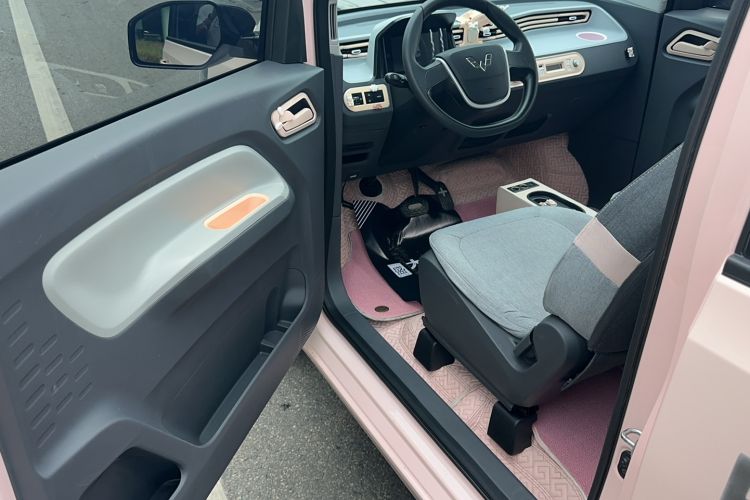 Used Wuling Hongguang MINIEV 2022 Macaron Fashion Model Lithium Iron Phosphate Left Rear Seat